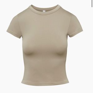 Aritzia Sunday Best Seamless T Shirt